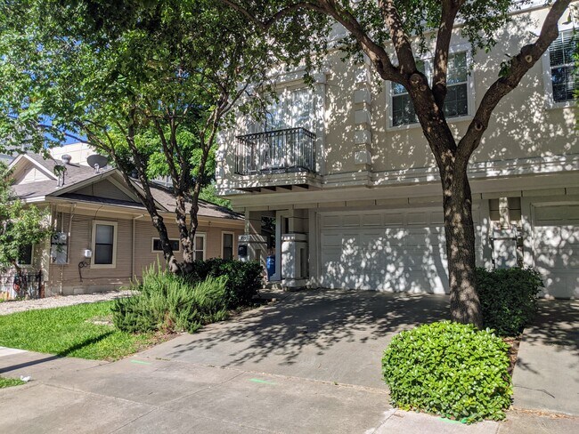 Photo - 1719 Mary St Apartment