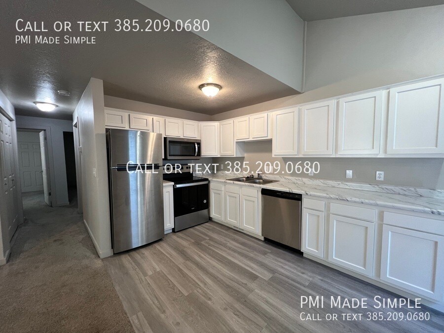 Primary Photo - Updated 3 bedroom duplex in Millcreek
