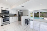 Foto principal - 2440 SW 16th St