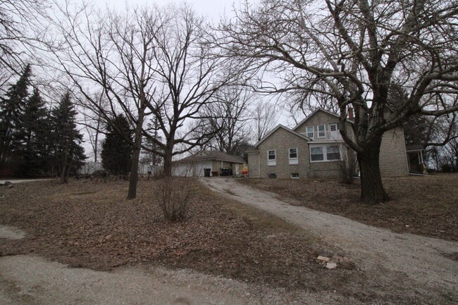 Driveway - 7800 W Forest Home Ave