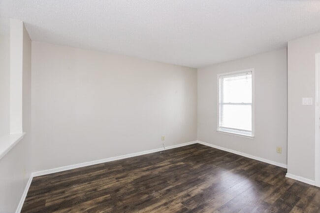 Building Photo - 8649 Hopewell Ct