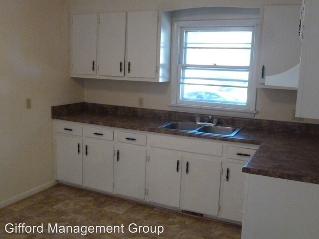 Building Photo - 3 br, 1 bath House - 2716 TOWNHOUSE LANE
