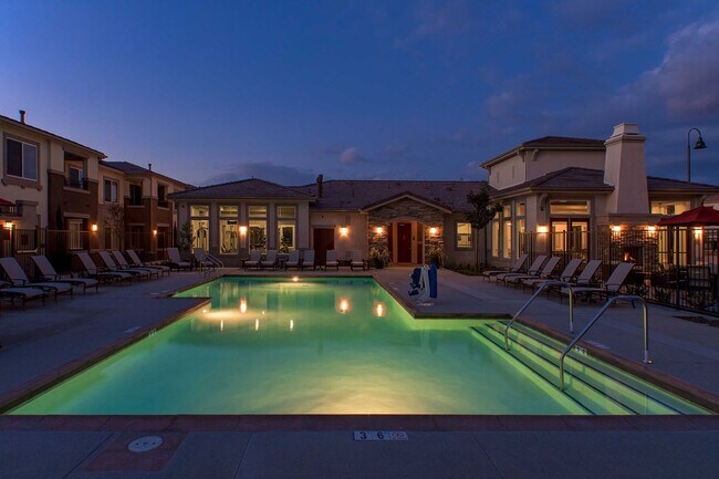 Foto del edificio - Avila Apartment Homes