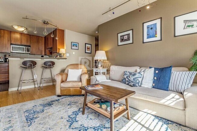 Foto del edificio - 1231 N Downing St