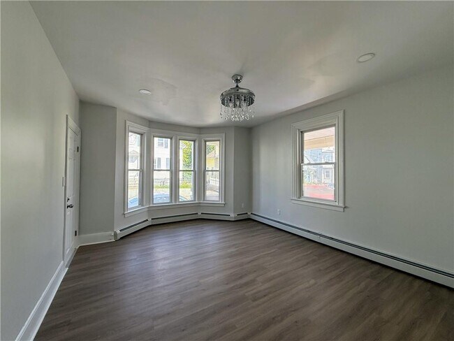 Building Photo - 52 Erastus St