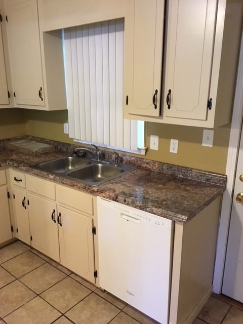 Foto del edificio - 600-602 Freeman Dr