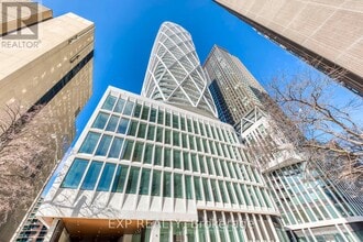 Building Photo - 230 Simcoe St