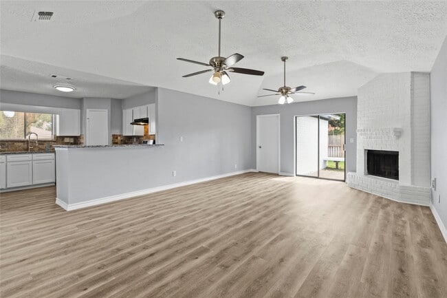 Building Photo - 20903 Union Park Dr