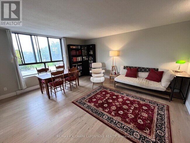 Building Photo - 475-475 Laurier Ave W