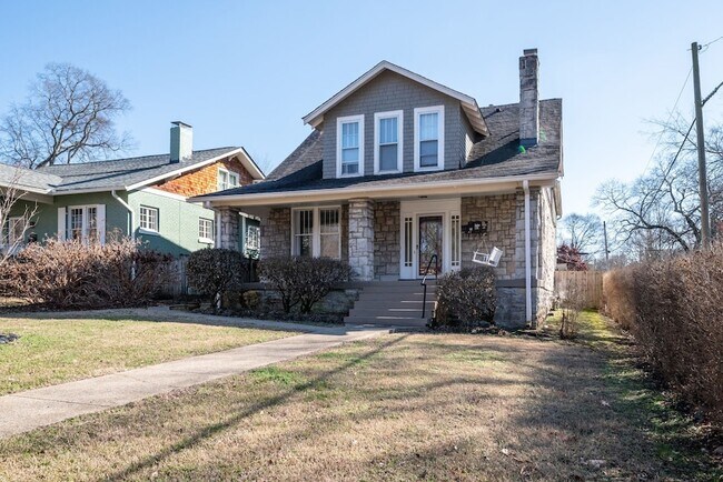 Foto del edificio - 3735 Central Ave