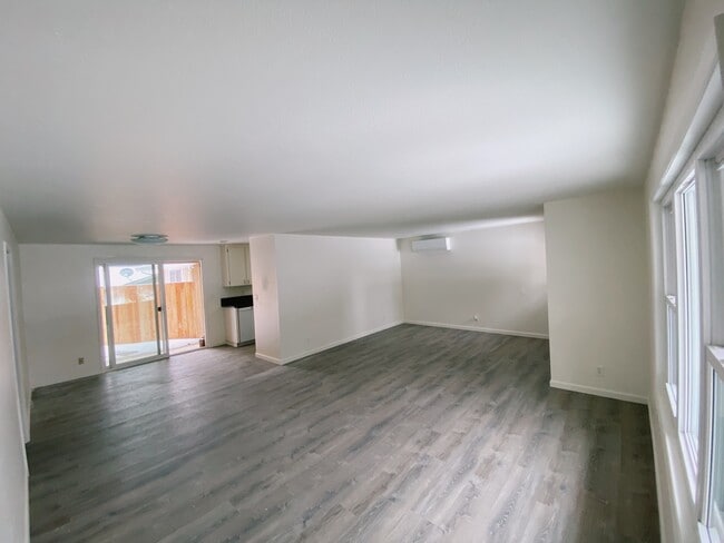 Living / Dining Corner - 6160 SW Shannon Ct