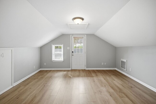 Foto del edificio - Charming Sylvan Park Studio