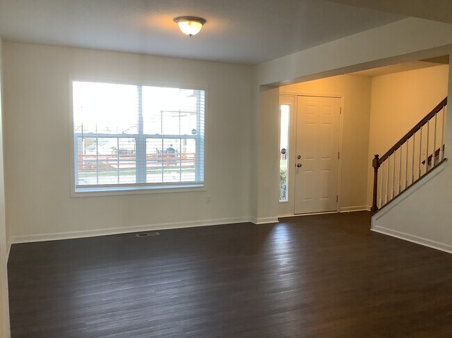 Foto del edificio - 9911 Codyview Dr