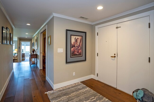 Building Photo - Sweeping waterfront views in this 2-Bedroo...