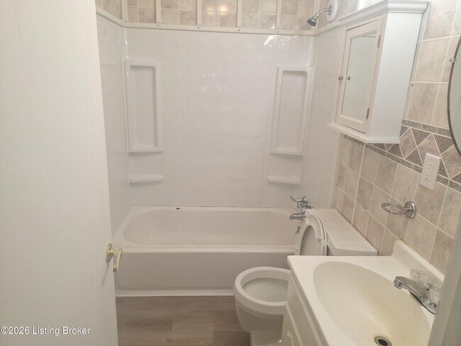 Foto del edificio - 9217 Alexander Ave