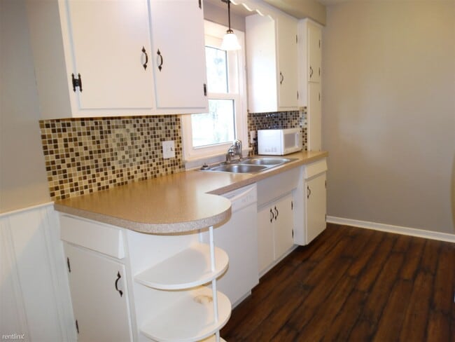 Building Photo - 3 br, 1 bath House - 1319 Amelia Street