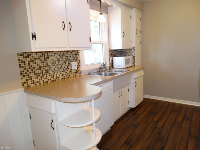 Foto del edificio - 3 br, 1 bath House - 1319 Amelia Street