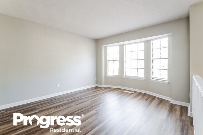Building Photo - 773 15th Ct NW