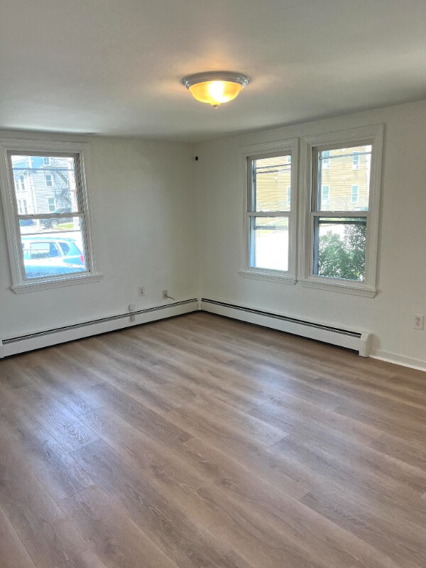 7 Cutts St Unit 101, Biddeford, ME 04005 Room for Rent in Biddeford