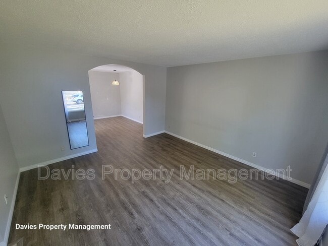 Building Photo - 12012-12088 88 St