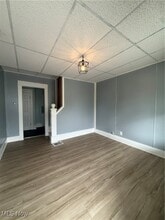 Building Photo - 825 7th St NW