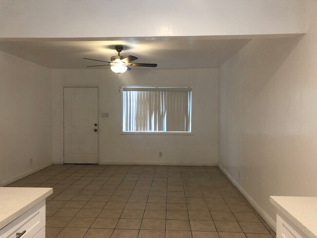 Building Photo - 9512 San Luis Ave