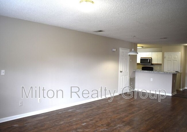 Building Photo - 44 Fantasy Ln