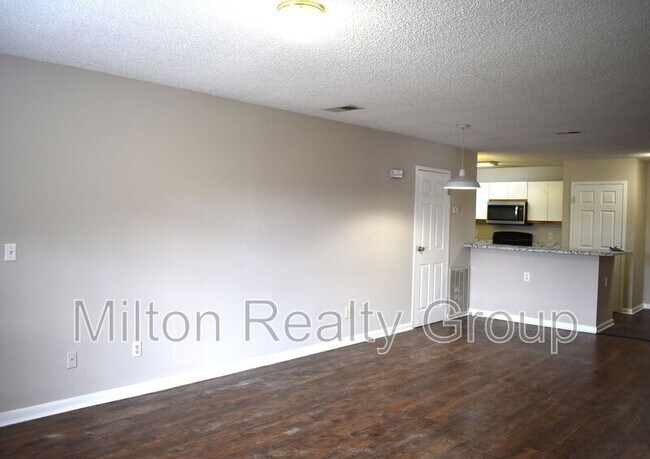 Foto del edificio - 74 Fantasy Ln