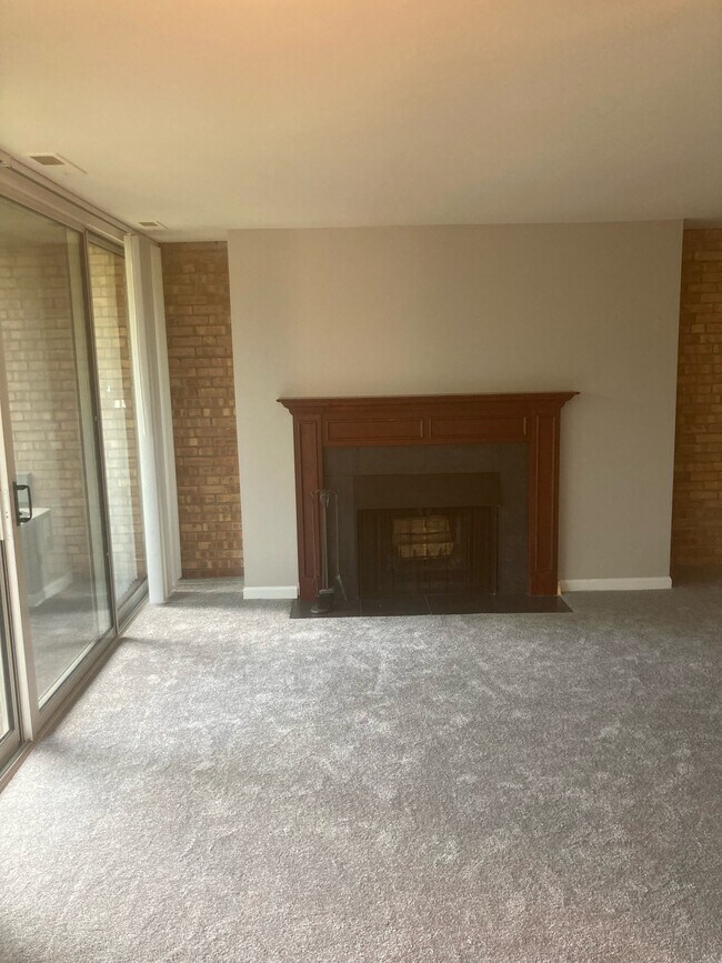 Foto del edificio - 5950 Oakwood Dr