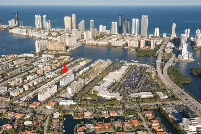 Foto del edificio - 3703 NE 166th St