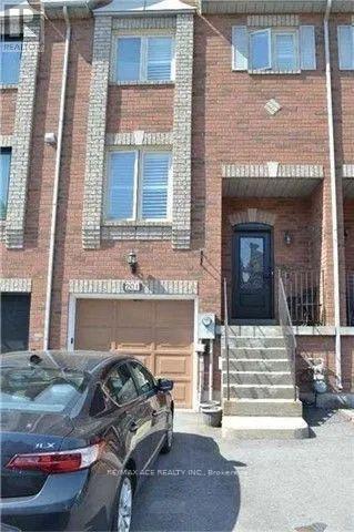 Photo principale - 201 Kelso Crescent