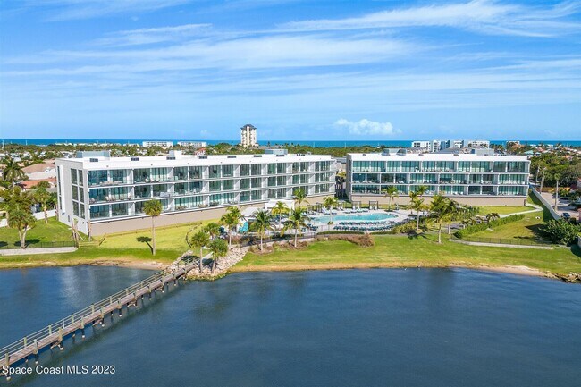 Foto del edificio - 225 Strand Dr