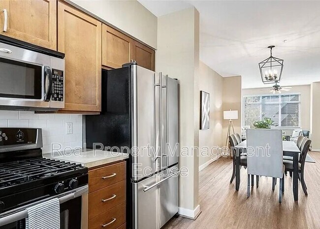 Foto del edificio - 2343 NE Park Dr