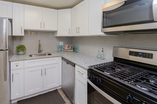 Foto del edificio - The Preserve at Owings Crossing Apartment Homes