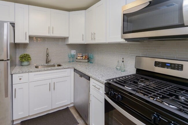 Building Photo - The Preserve at Owings Crossing Apartment Homes