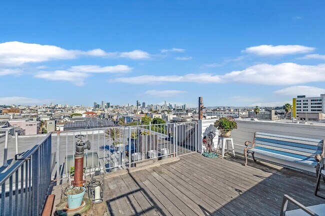Foto del edificio - 3246 21st St