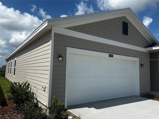 Building Photo - 4693 SW 83rd Lp