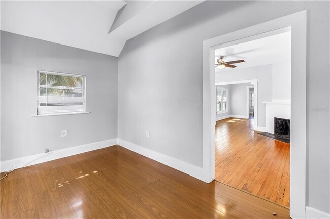 Foto del edificio - 116 16th Ave SE