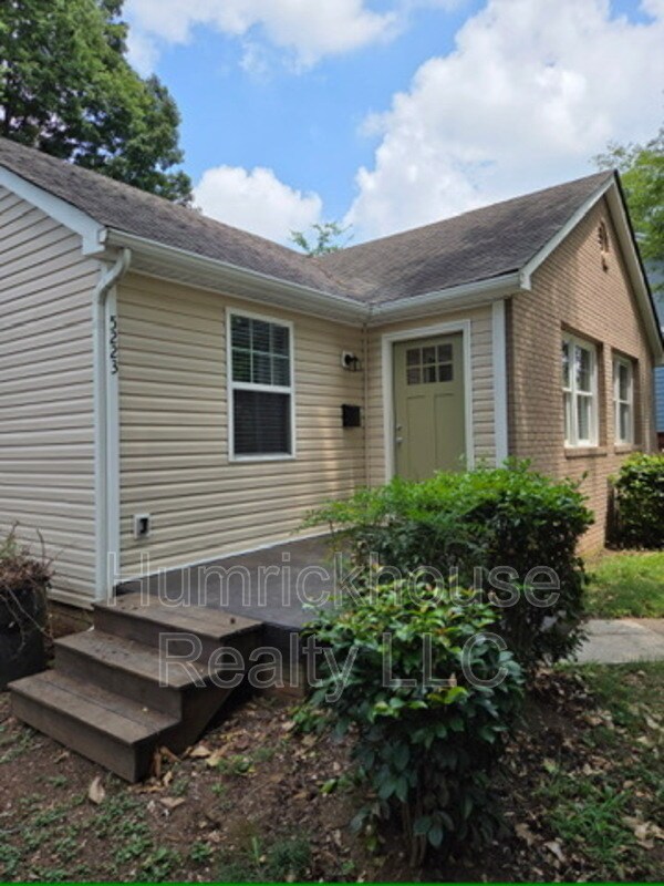 Foto del edificio - 5223 Valley Stream Rd