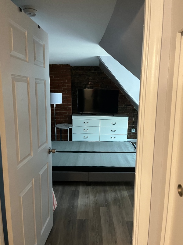 Building Photo - 205 Southampton St