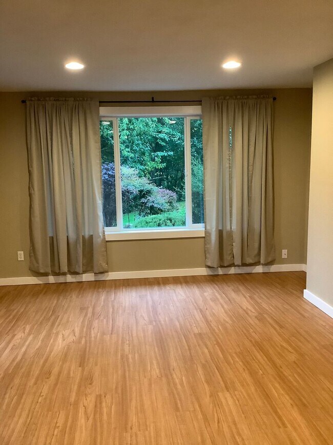 Foto del edificio - Central Kitsap Rambler 3 Bed 1.5 Bath 2 ca...