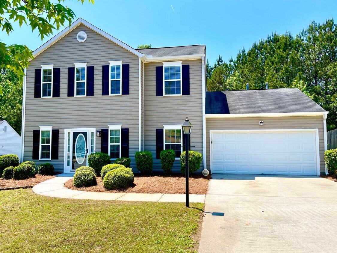 Primary Photo - Welcome to this charming 4 bedroom, 2.5 ba...