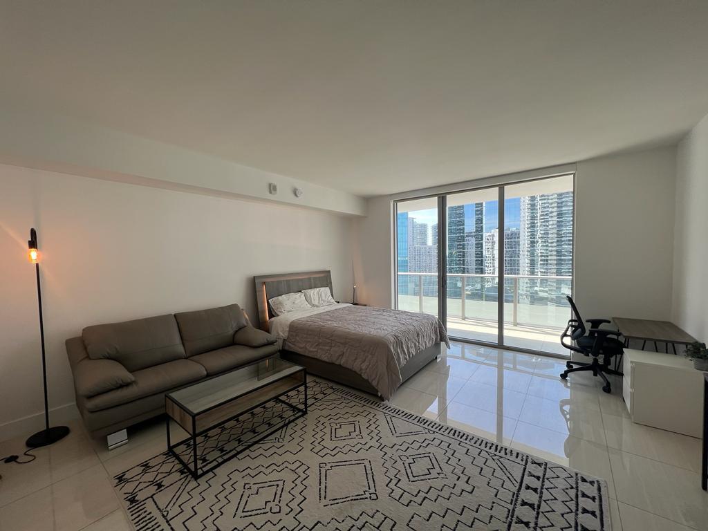 Foto principal - 1300 Brickell Bay Dr