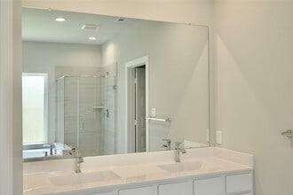 Building Photo - 3207 Tilley Dr