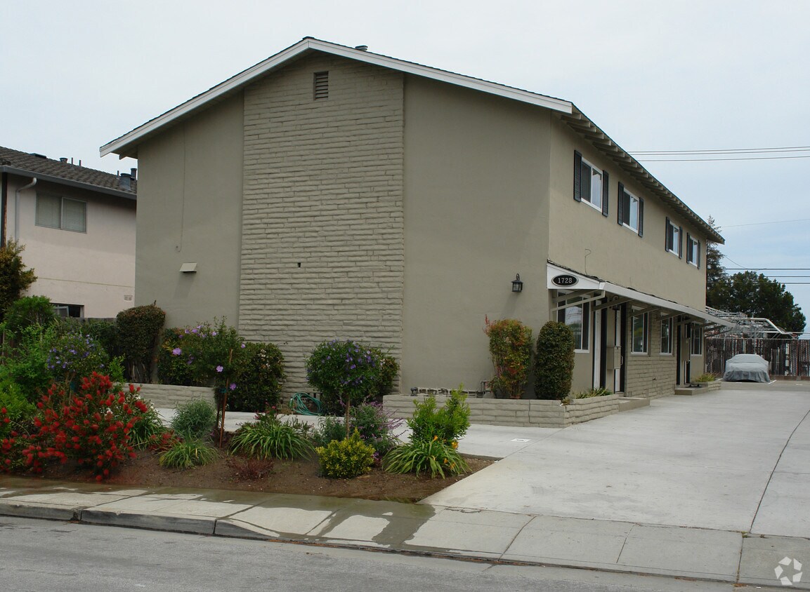 Building Photo - 1728 Noranda Dr