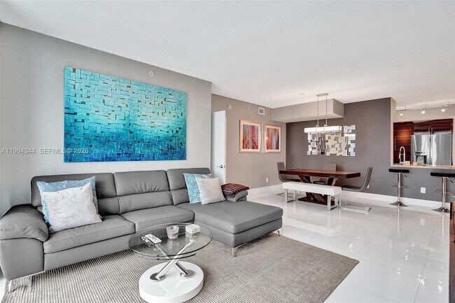 Foto del edificio - 325 S Biscayne Blvd