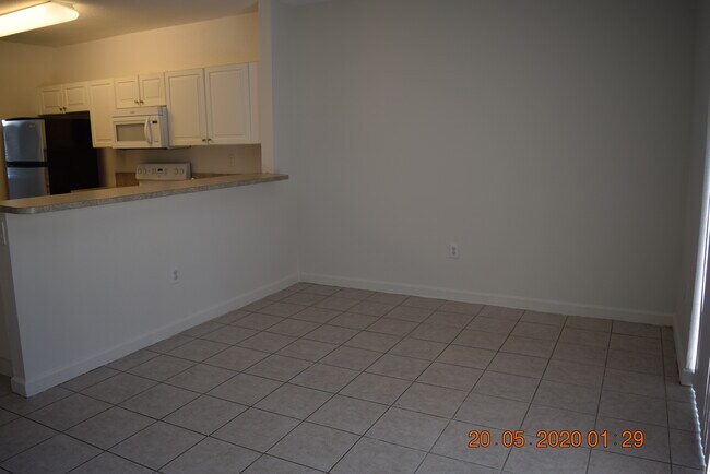 Building Photo - 3320 NE 13th Cir Dr