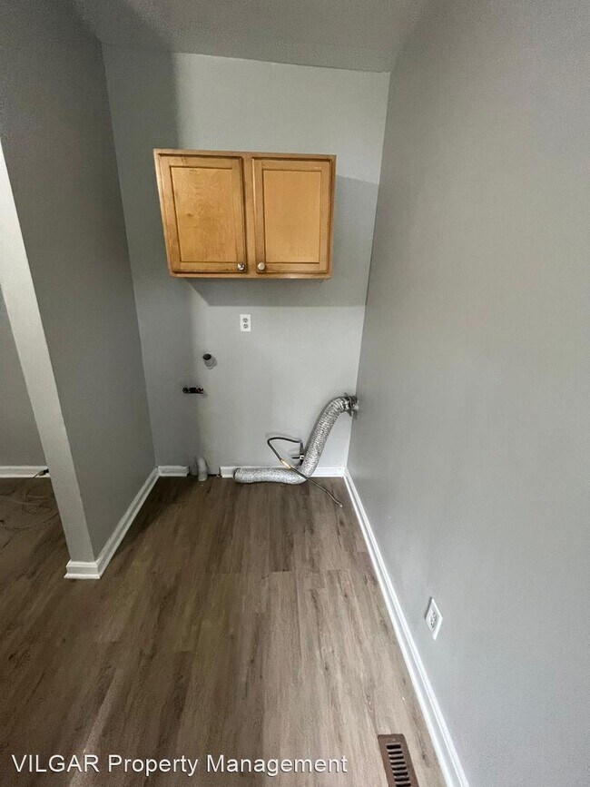 Foto del edificio - 2 br, 1 bath House - 4727 Sheffield Ave.