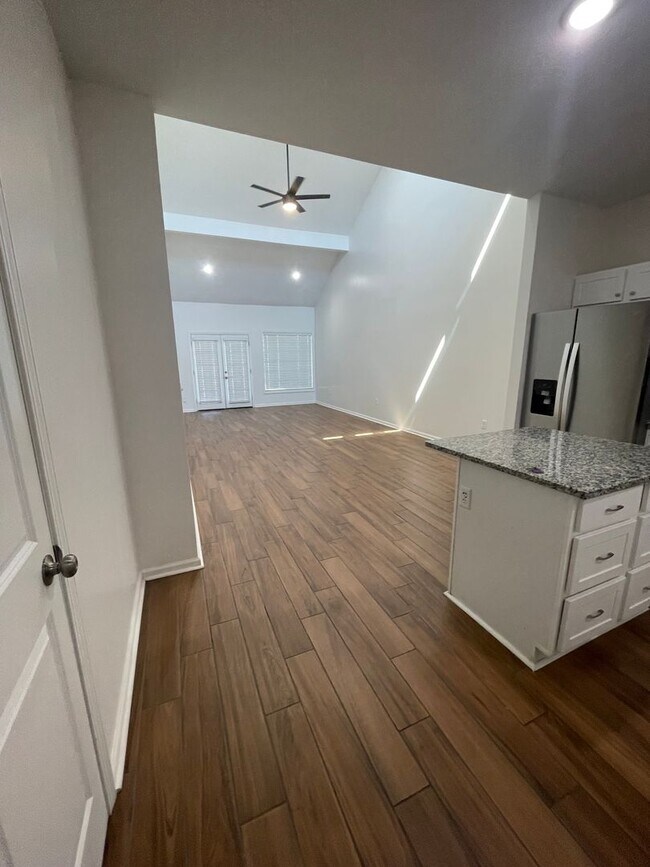 Building Photo - 4714 Antosh Cir