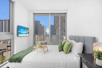 Building Photo - 227 NE 2nd St